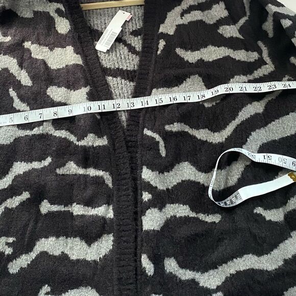 Aqua Curve Black Gray Zebra Cardigan Sweater Size 2X New with tags - Picture 6 of 9
